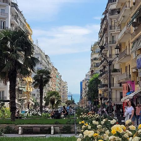 Flowery Penthouse In City Centre Of Salonic Exterior foto