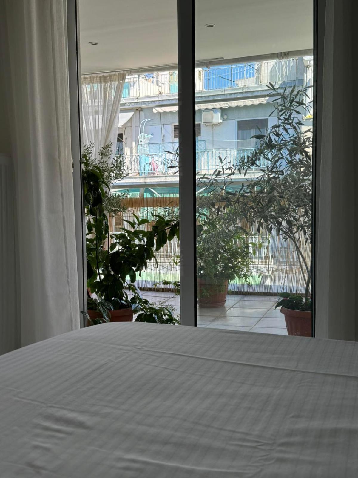 Flowery Penthouse In City Centre Of Salonic Exterior foto